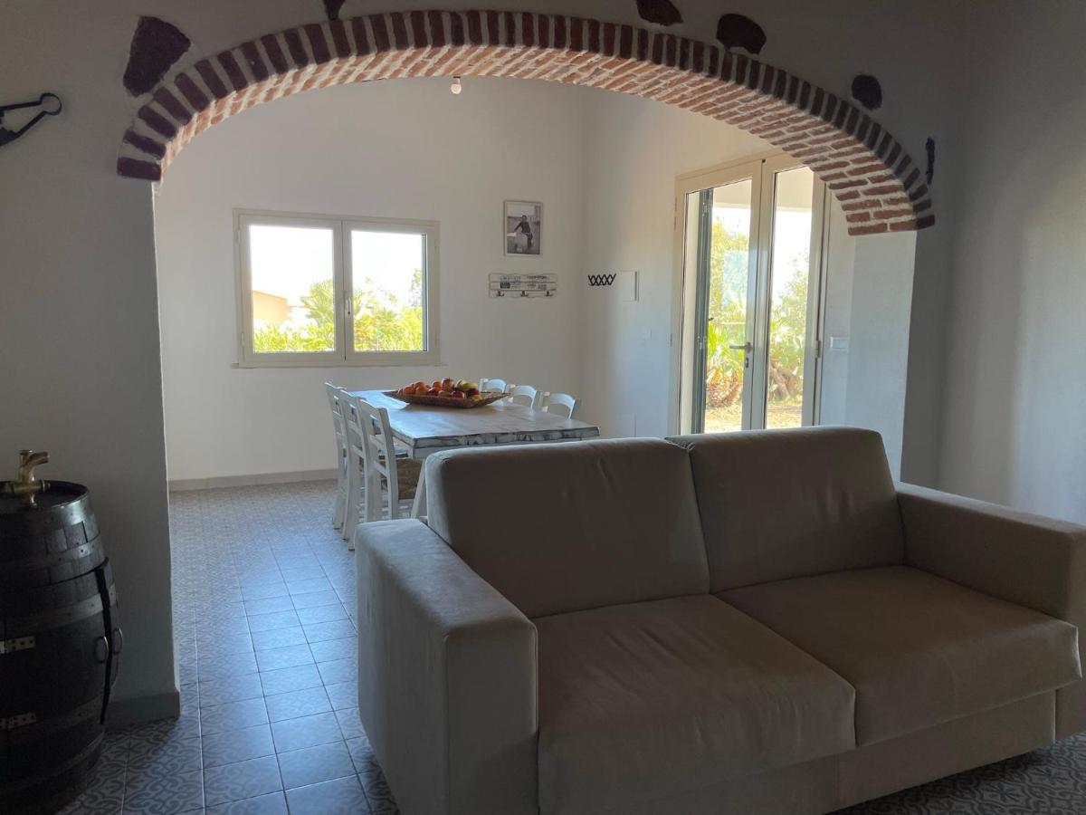 Casa Vacanze Gollei, Орозей Екстер'єр фото