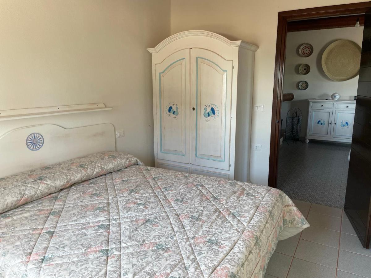Casa Vacanze Gollei, Орозей Екстер'єр фото